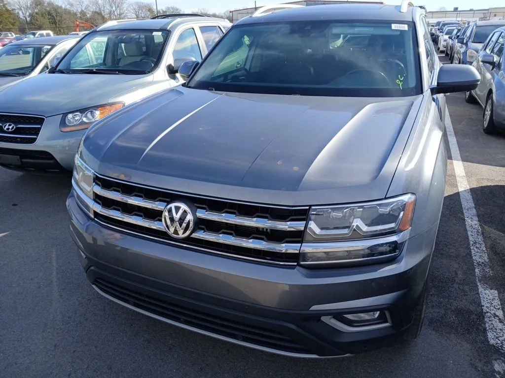 2018 Volkswagen Atlas SEL Premium's photo