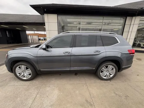 Photos of 2018 Volkswagen Atlas SEL Premium for sale in Indianapolis, IN at AutoGiant USA Indianapolis