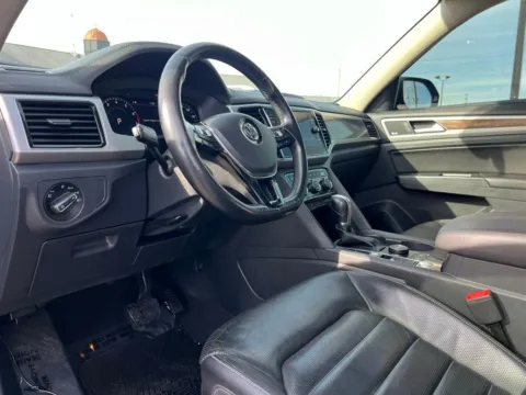 Photos of 2018 Volkswagen Atlas SEL Premium for sale in Indianapolis, IN at AutoGiant USA Indianapolis