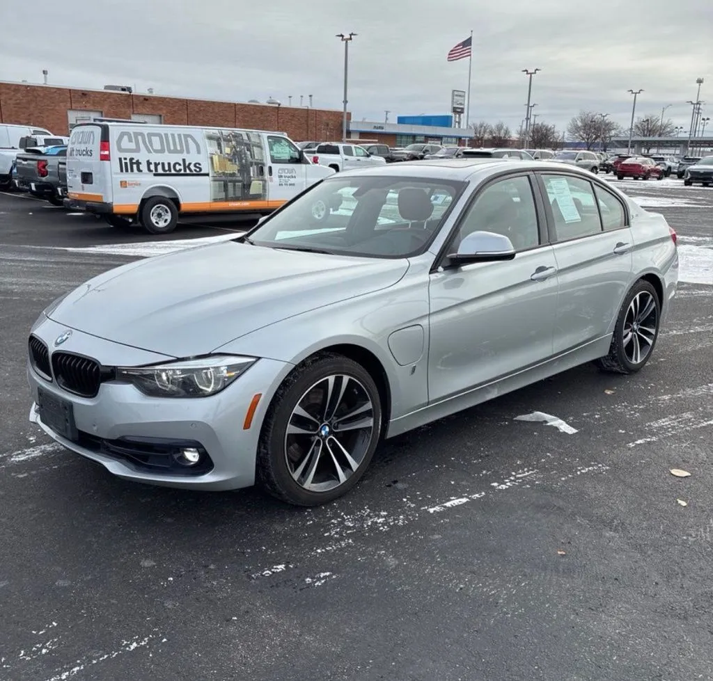 Silver 2018 BMW 3 Series 330e iPerformance for sale in Indianapolis, IN