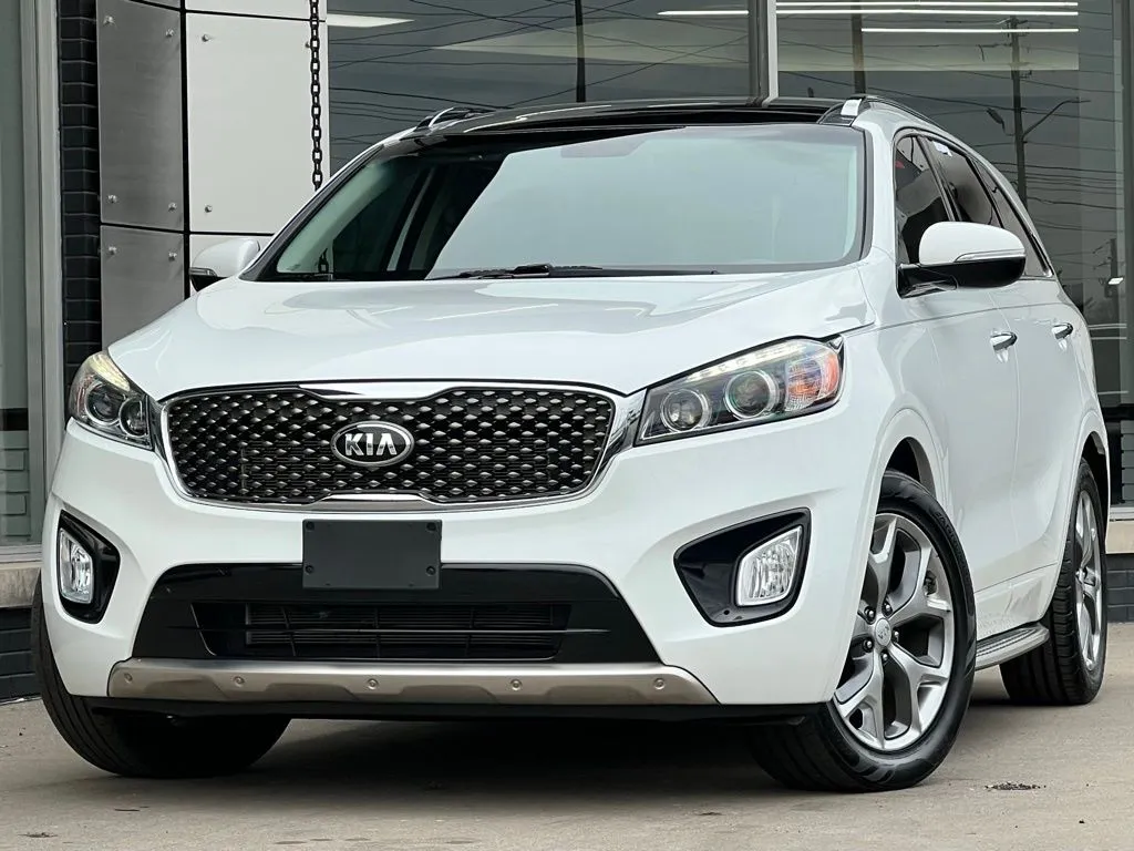 White 2018 Kia Sorento SX for sale in Indianapolis, IN