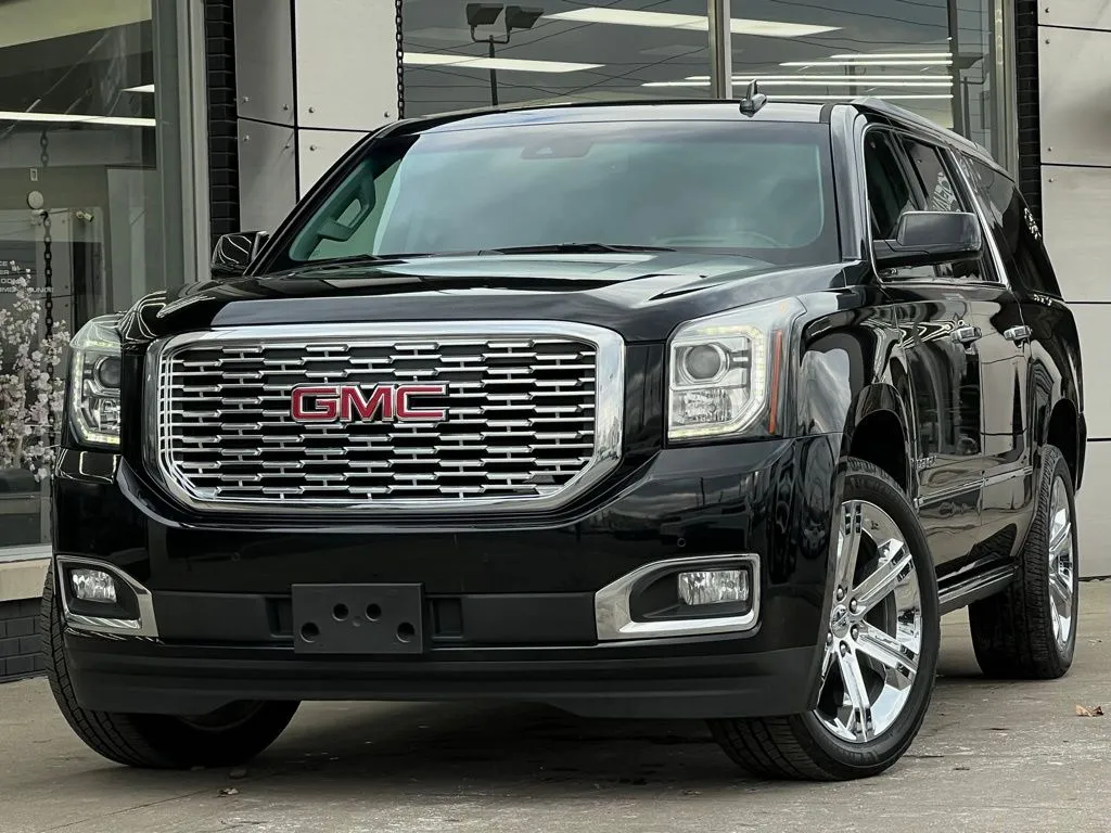 Black 2019 GMC Yukon XL Denali for sale in Indianapolis, IN