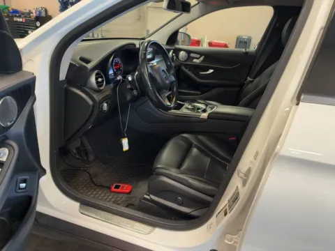 More photos of 2016 Mercedes-Benz GLC 300 at AutoGiant USA Indianapolis, IN