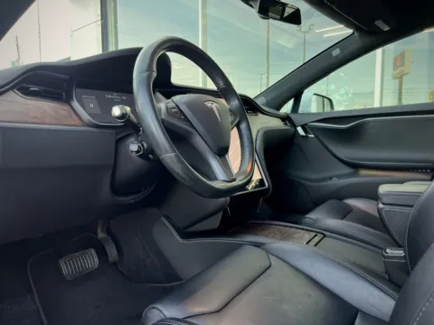 Photos of 2019 Tesla Model S Long Range for sale in Indianapolis, IN at AutoGiant USA Indianapolis