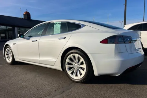 More photos of 2019 Tesla Model S Long Range at AutoGiant USA Indianapolis, IN