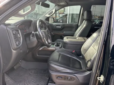 Another view of 2020 Chevrolet Silverado 1500 RST for sale in Indianapolis, IN at AutoGiant USA Indianapolis