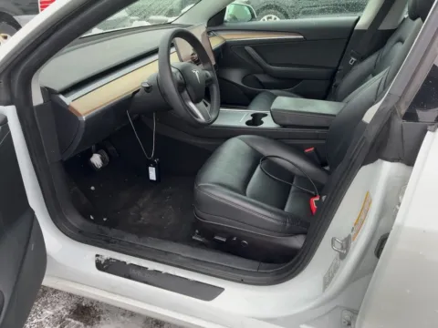 More photos of 2023 Tesla Model 3 at AutoGiant USA Indianapolis, IN