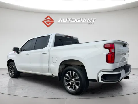 More photos of 2022 Chevrolet Silverado 1500 RST at AutoGiant USA Indianapolis, IN