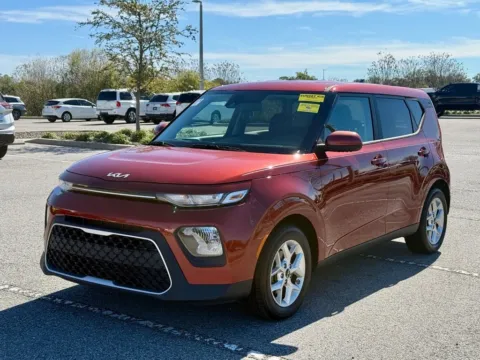 Orange 2022 Kia Soul LX for sale in Indianapolis, IN