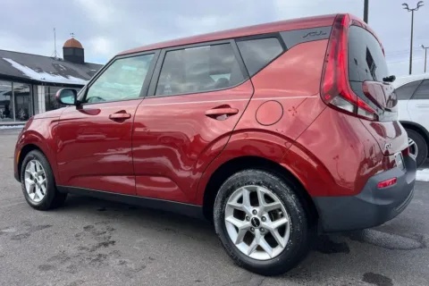 More photos of 2022 Kia Soul LX at AutoGiant USA Indianapolis, IN
