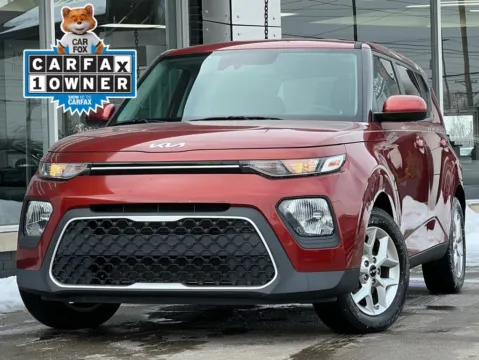 Orange 2022 Kia Soul LX for sale in Indianapolis, IN