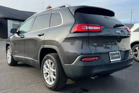 More photos of 2015 Jeep Cherokee Latitude at AutoGiant USA Indianapolis, IN