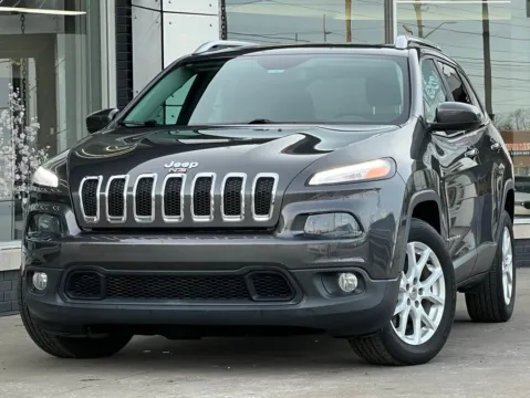 Gray 2015 Jeep Cherokee Latitude for sale in Indianapolis, IN