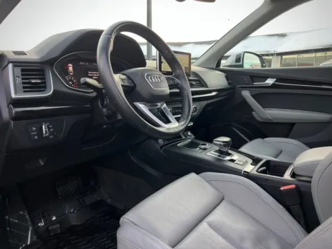 Photos of 2018 Audi Q5 2.0T for sale in Indianapolis, IN at AutoGiant USA Indianapolis