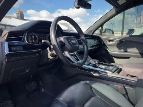 Photos of 2021 Audi Q7 55 Premium Plus for sale in Indianapolis, IN at AutoGiant USA Indianapolis