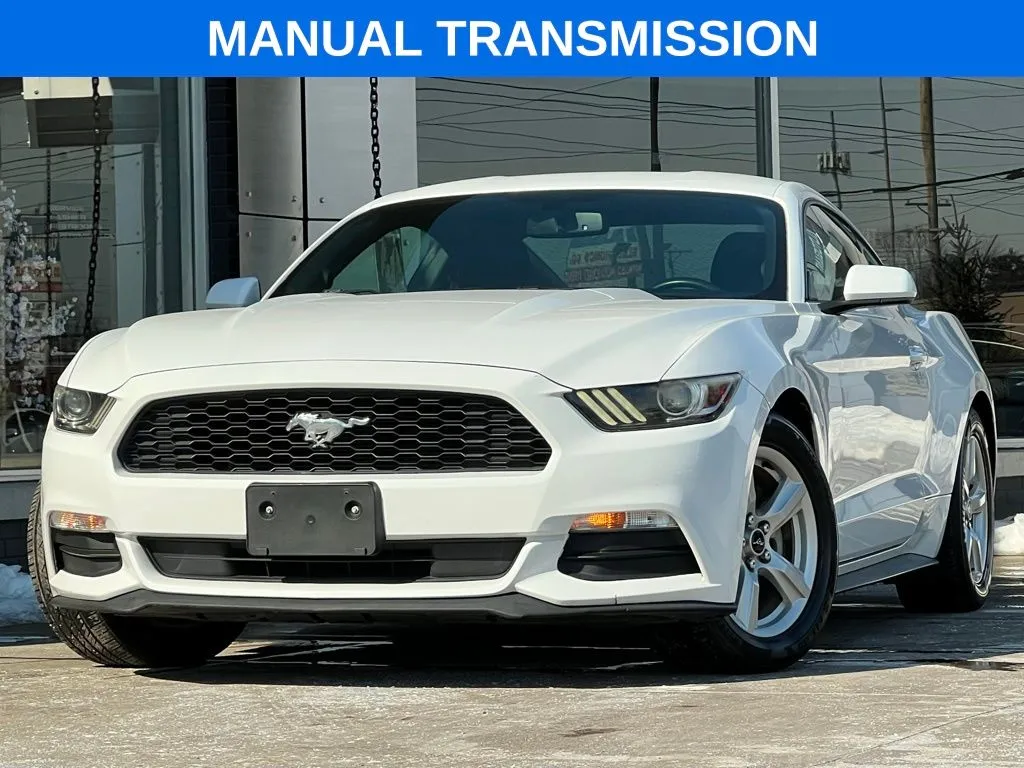 White 2017 Ford Mustang V6 for sale in Indianapolis, IN