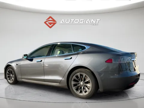 More photos of 2018 Tesla Model S 100D at AutoGiant USA Indianapolis, IN