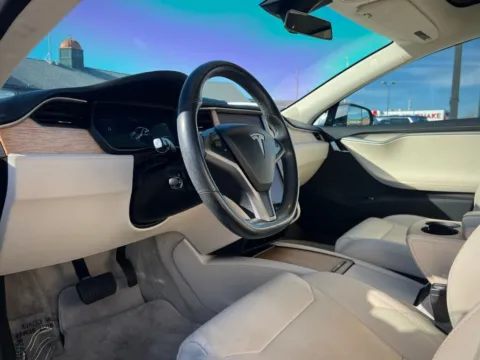 Photos of 2018 Tesla Model S 100D for sale in Indianapolis, IN at AutoGiant USA Indianapolis