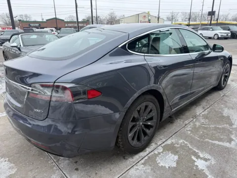 More photos of 2018 Tesla Model S 100D at AutoGiant USA Indianapolis, IN