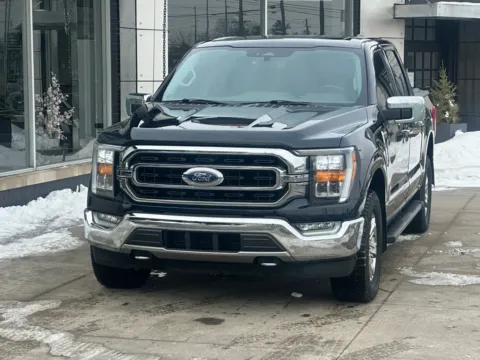 Black 2021 Ford F-150 XLT for sale in Indianapolis, IN