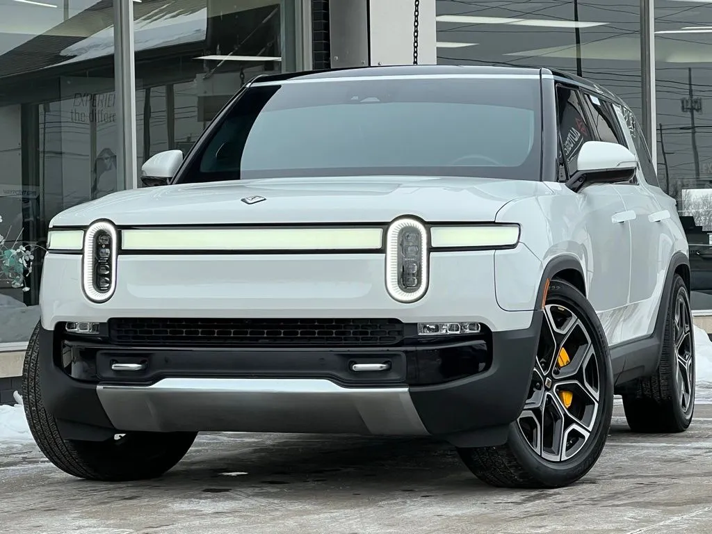 2023 Rivian R1S