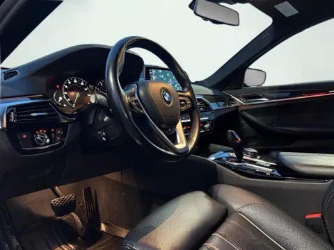 Photos of 2018 BMW 5 Series 540i xDrive for sale in Indianapolis, IN at AutoGiant USA Indianapolis