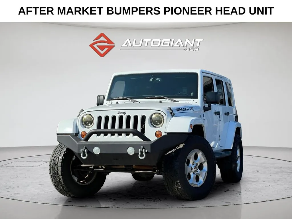 White 2013 Jeep Wrangler Unlimited Sahara for sale in Indianapolis, IN