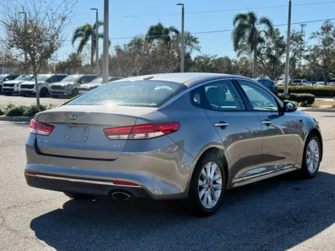 More photos of 2017 Kia Optima EX at AutoGiant USA Indianapolis, IN