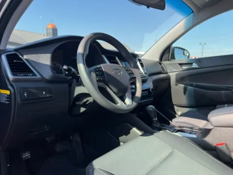 Photos of 2018 Hyundai Tucson SE for sale in Indianapolis, IN at AutoGiant USA Indianapolis