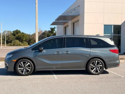 Photos of 2018 Honda Odyssey Elite for sale in Indianapolis, IN at AutoGiant USA Indianapolis