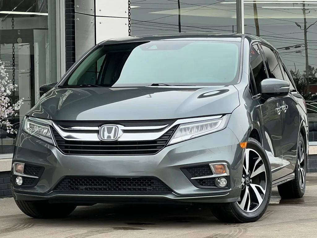 Beige 2018 Honda Odyssey Elite for sale in Indianapolis, IN