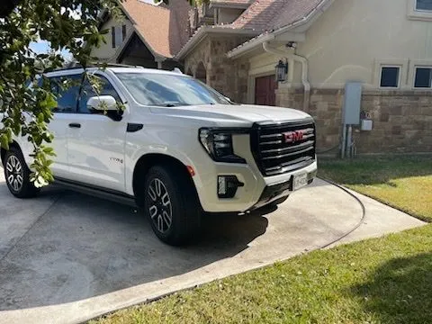 More photos of 2022 GMC Yukon XL AT4 at AutoGiant USA Indianapolis, IN