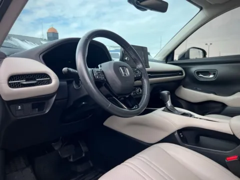 Photos of 2024 Honda HR-V EX-L for sale in Indianapolis, IN at AutoGiant USA Indianapolis