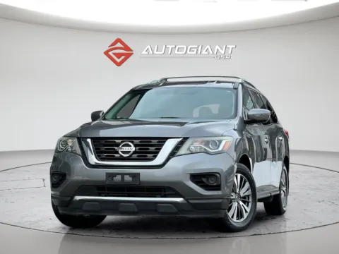 Gray 2019 Nissan Pathfinder S for sale in Indianapolis, IN