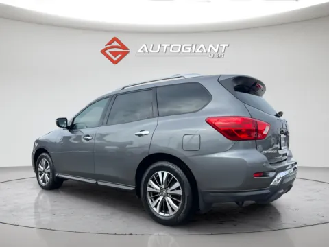 More photos of 2019 Nissan Pathfinder S at AutoGiant USA Indianapolis, IN