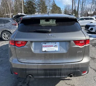 More photos of 2019 Jaguar F-PACE 25t Prestige at AutoGiant USA Indianapolis, IN