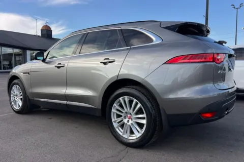 More photos of 2019 Jaguar F-PACE 25t Prestige at AutoGiant USA Indianapolis, IN