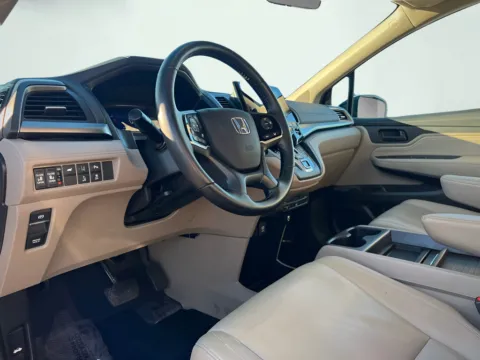 Photos of 2019 Honda Odyssey Touring for sale in Indianapolis, IN at AutoGiant USA Indianapolis