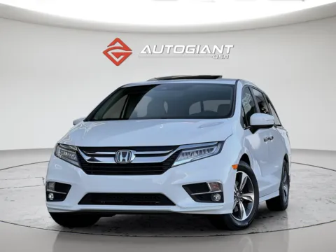 White 2019 Honda Odyssey Touring for sale in Indianapolis, IN