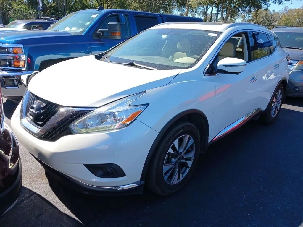 White 2017 Nissan Murano SL for sale in Indianapolis, IN