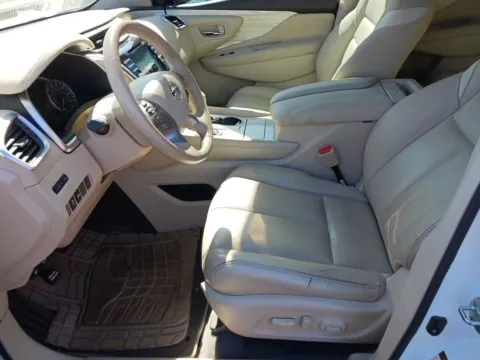 More photos of 2017 Nissan Murano SL at AutoGiant USA Indianapolis, IN