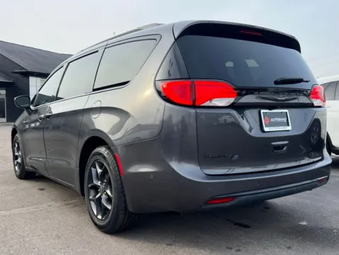 More photos of 2019 Chrysler Pacifica Touring L Plus at AutoGiant USA Indianapolis, IN