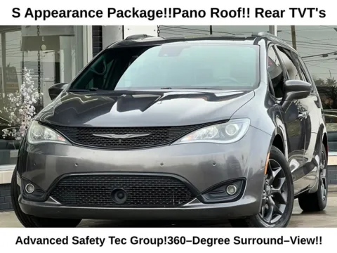 Gray 2019 Chrysler Pacifica Touring L Plus for sale in Indianapolis, IN