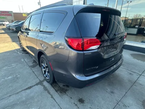 More photos of 2019 Chrysler Pacifica Touring L Plus at AutoGiant USA Indianapolis, IN