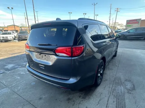 More photos of 2019 Chrysler Pacifica Touring L Plus at AutoGiant USA Indianapolis, IN