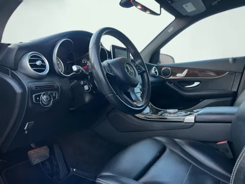 Photos of 2018 Mercedes-Benz GLC 300 for sale in Indianapolis, IN at AutoGiant USA Indianapolis