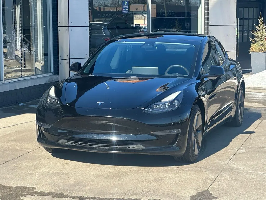 Black 2021 Tesla Model 3 Standard Range Plus for sale in Indianapolis, IN
