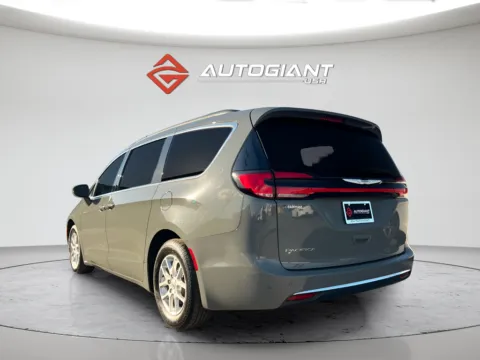 More photos of 2022 Chrysler Pacifica Touring L at AutoGiant USA Indianapolis, IN