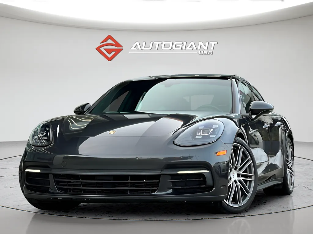 2017 Porsche Panamera 4