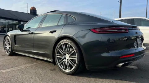 More photos of 2017 Porsche Panamera at AutoGiant USA Indianapolis, IN